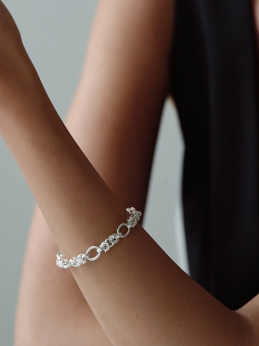 Tangle chain bracelet